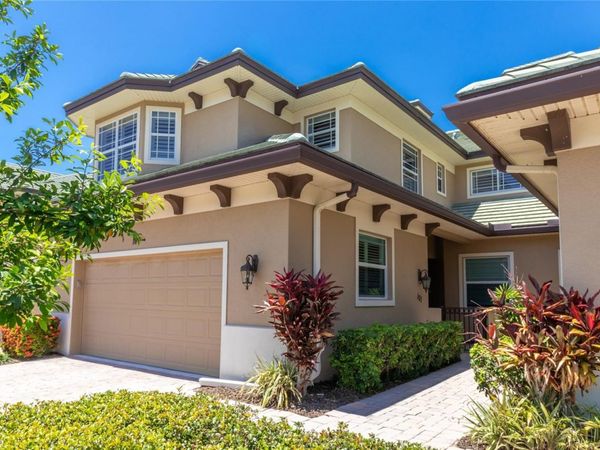 6427 MOORINGS POINT CIRCLE, Unit 101, LAKEWOOD RANCH, FL 34202