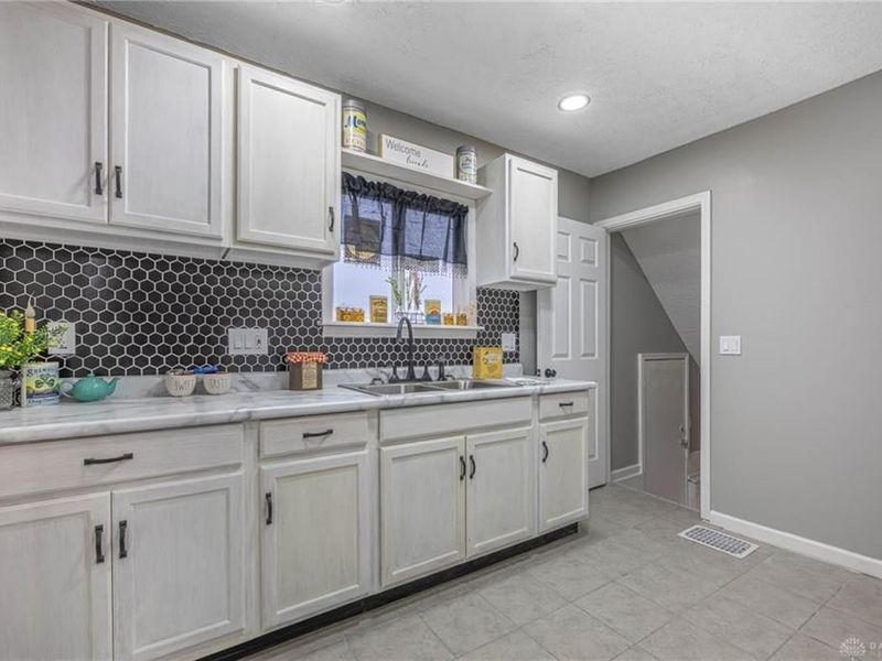 106 Cottage Place, Springfield, OH 45503 Photo 8