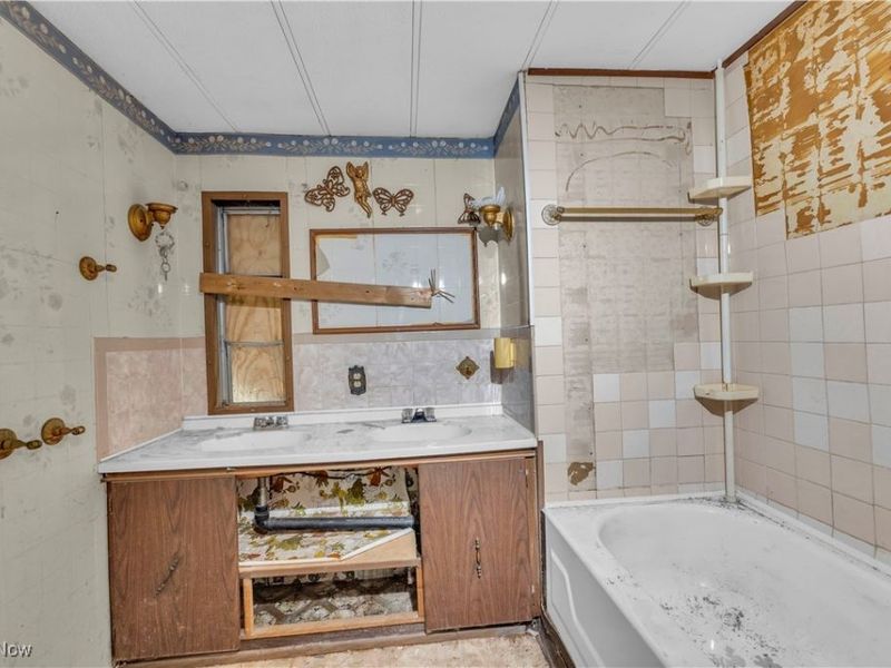 468 Stallion Court, Lagrange, OH 44050 Photo 12