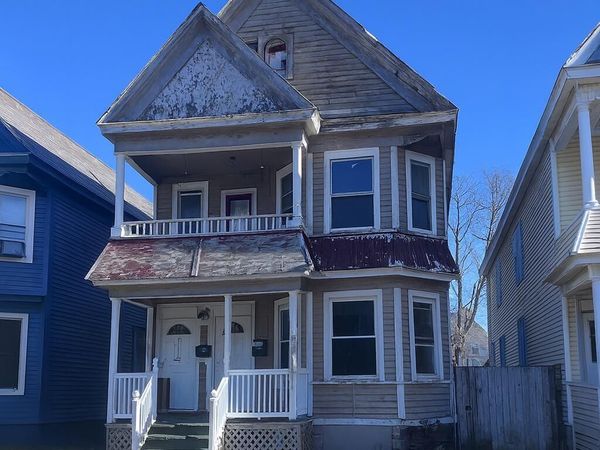 1013 Delamont Avenue, Schenectady, NY 12307