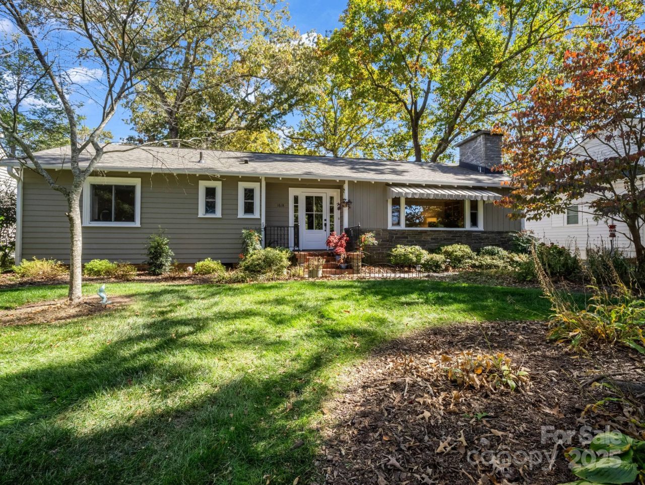 1618 Kensington Road, Hendersonville, NC 28791 Main Photo