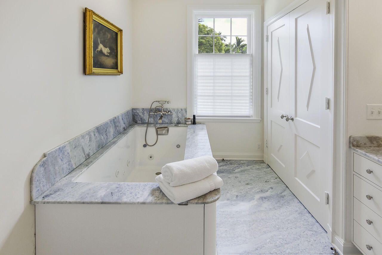 250 Algoma Road, Palm Beach, FL 33480 Photo