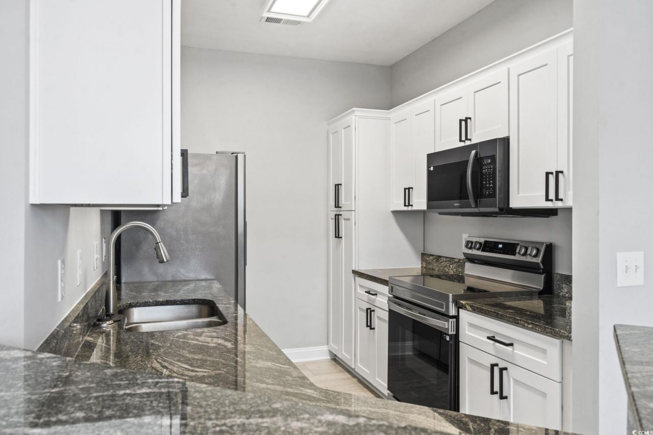 100 Fountain Pointe Ln. Photo 15