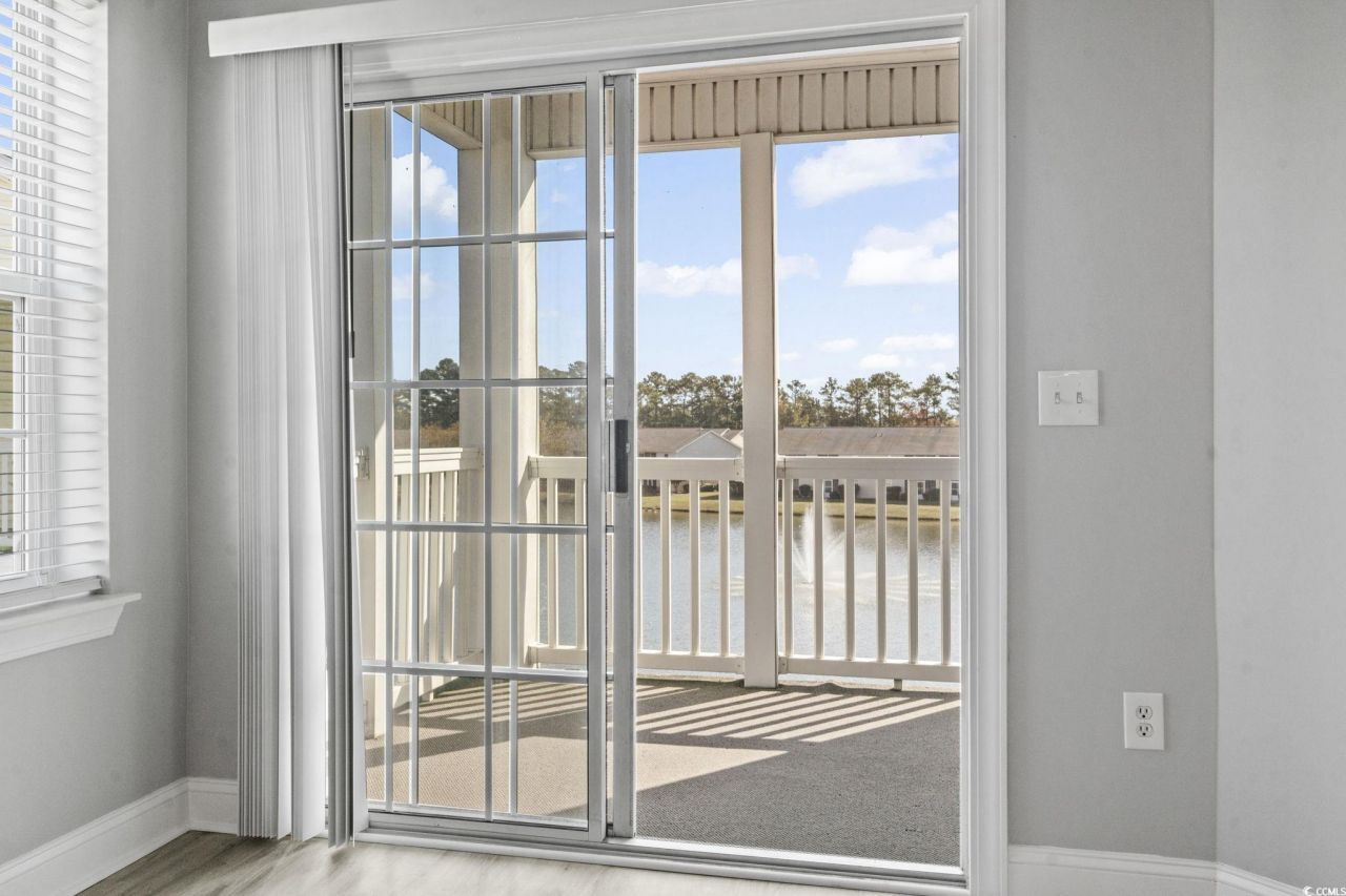 100 Fountain Pointe Ln. Photo 17