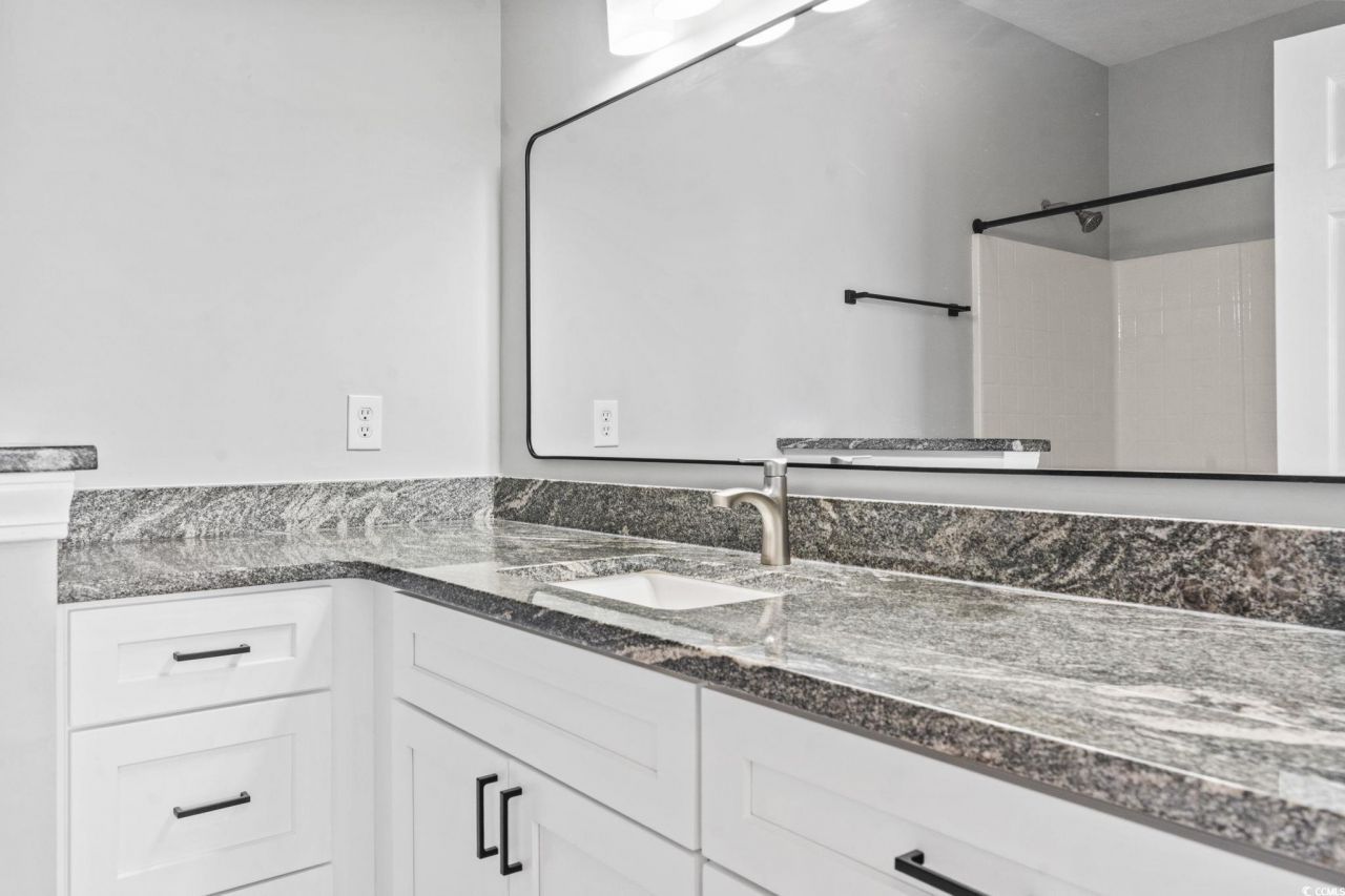 100 Fountain Pointe Ln. Photo 26