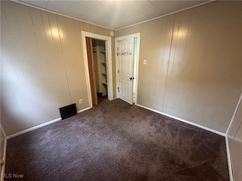 565 Teddy Avenue, Akron, OH 44305 Photo 10