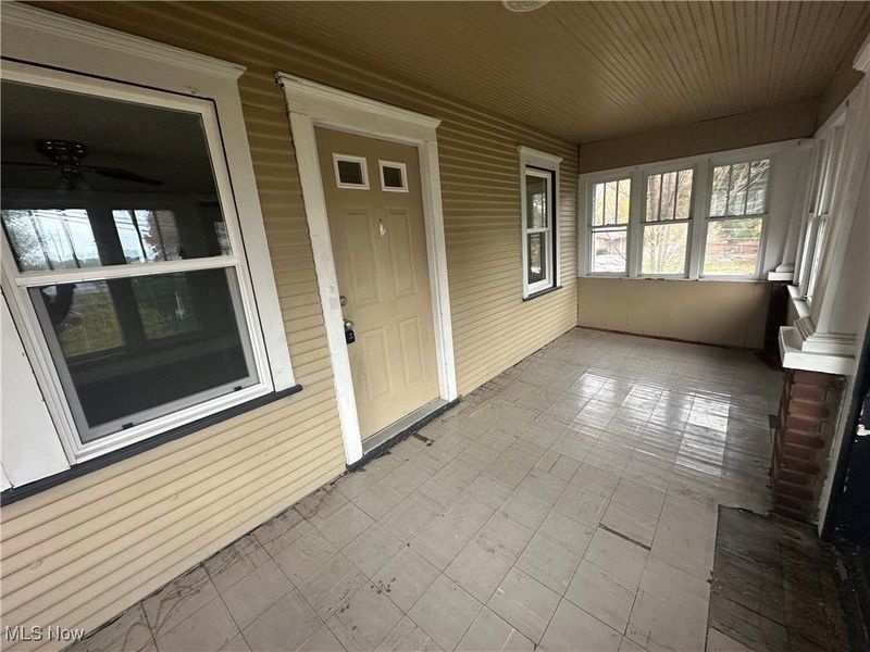 565 Teddy Avenue, Akron, OH 44305 Photo 3