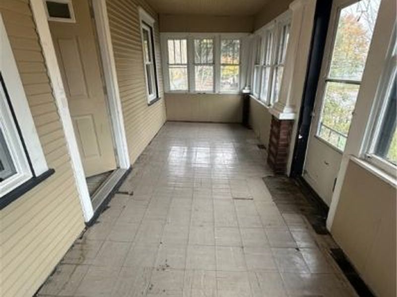 565 Teddy Avenue, Akron, OH 44305 Photo 4