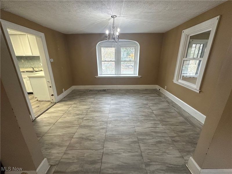 565 Teddy Avenue, Akron, OH 44305 Photo 6