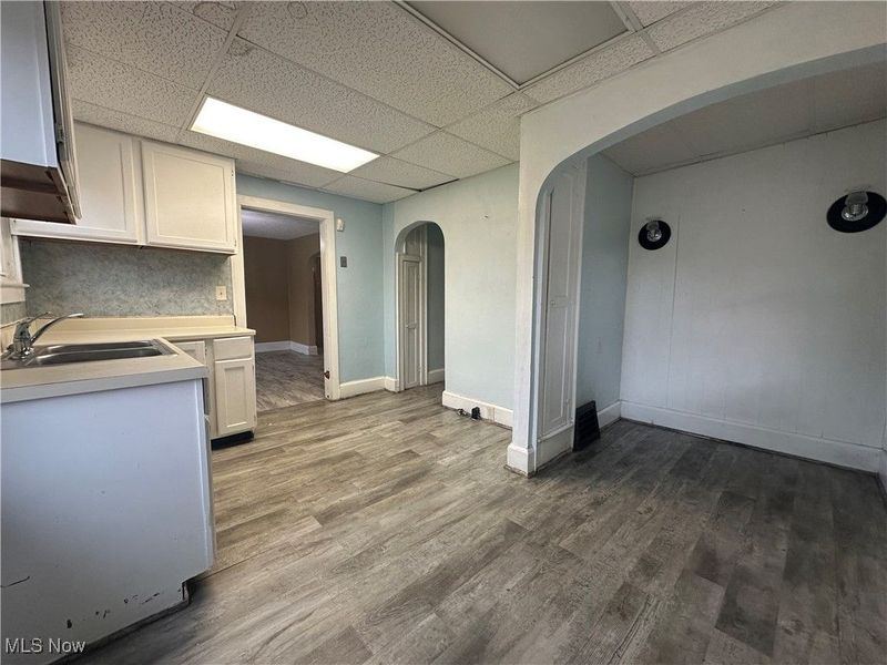 565 Teddy Avenue, Akron, OH 44305 Photo 9