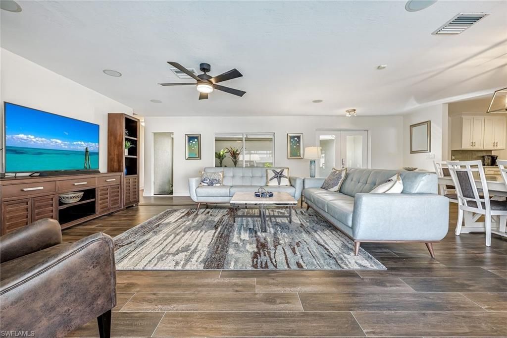 5805 SW 1st Pl, Cape Coral, FL 33914 Photo