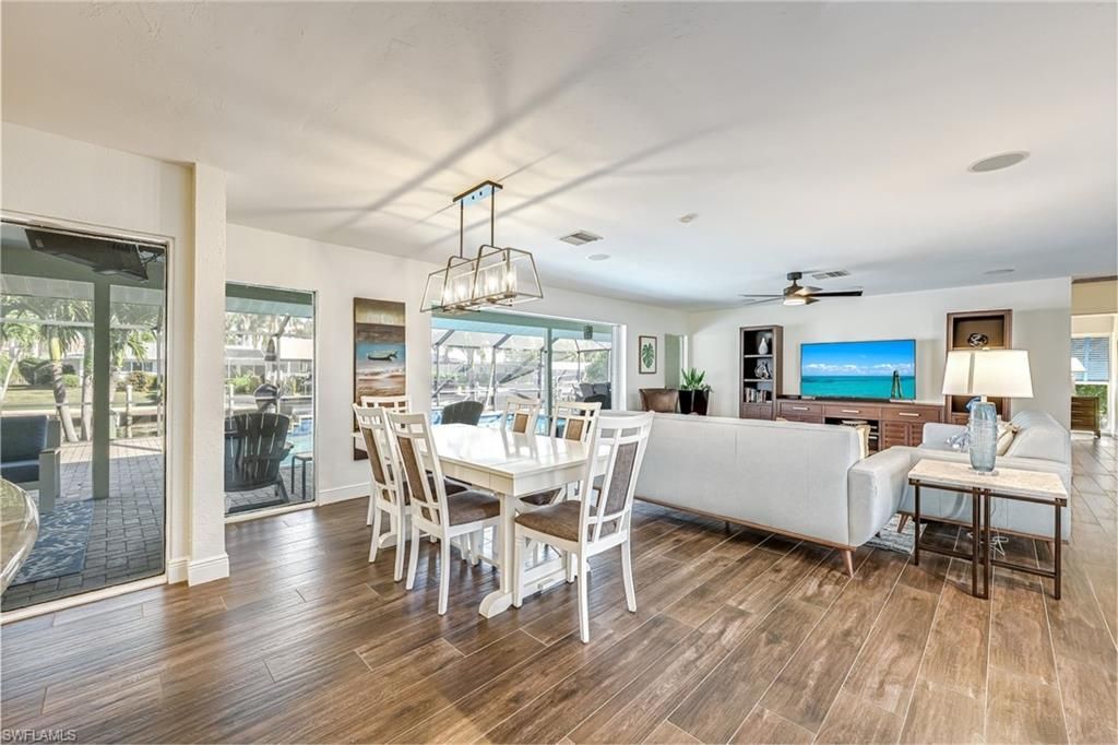 5805 SW 1st Pl, Cape Coral, FL 33914 Photo