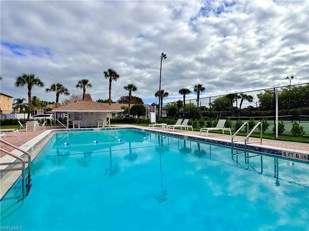 9580 Victoria Ln, Unit A-202, Naples, FL 34109 Photo