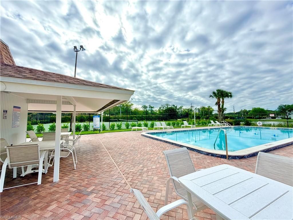 9580 Victoria Ln, Unit A-202, Naples, FL 34109 Photo