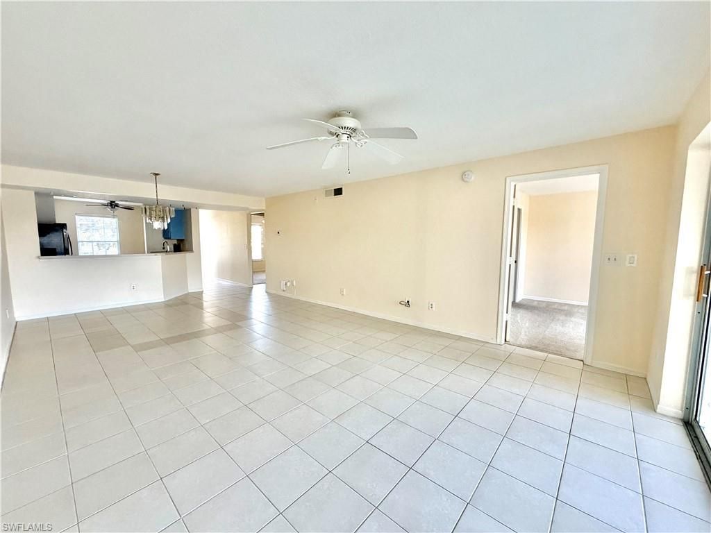 9580 Victoria Ln, Unit A-202, Naples, FL 34109 Photo