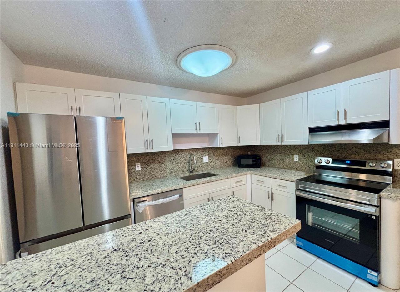 10350 SW 220th St, Unit 251, Cutler Bay, FL 33190 Photo