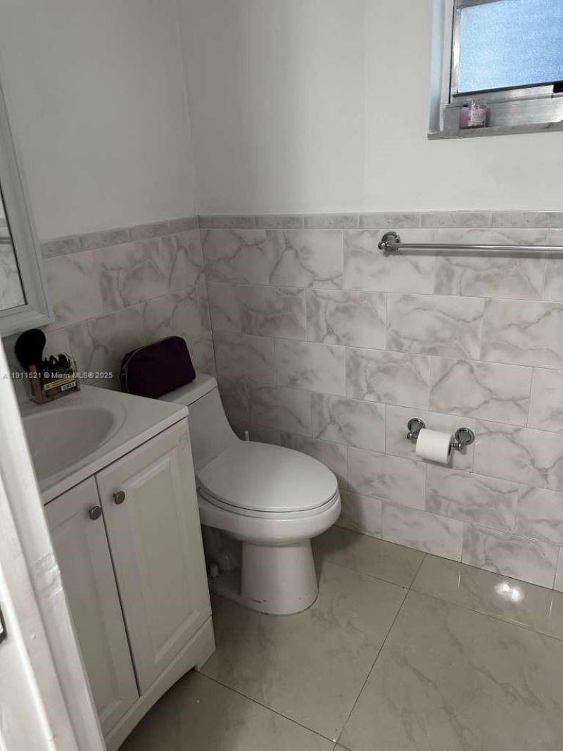 210 Fontainebleau Blvd, Unit 413, Miami, FL 33172 Photo