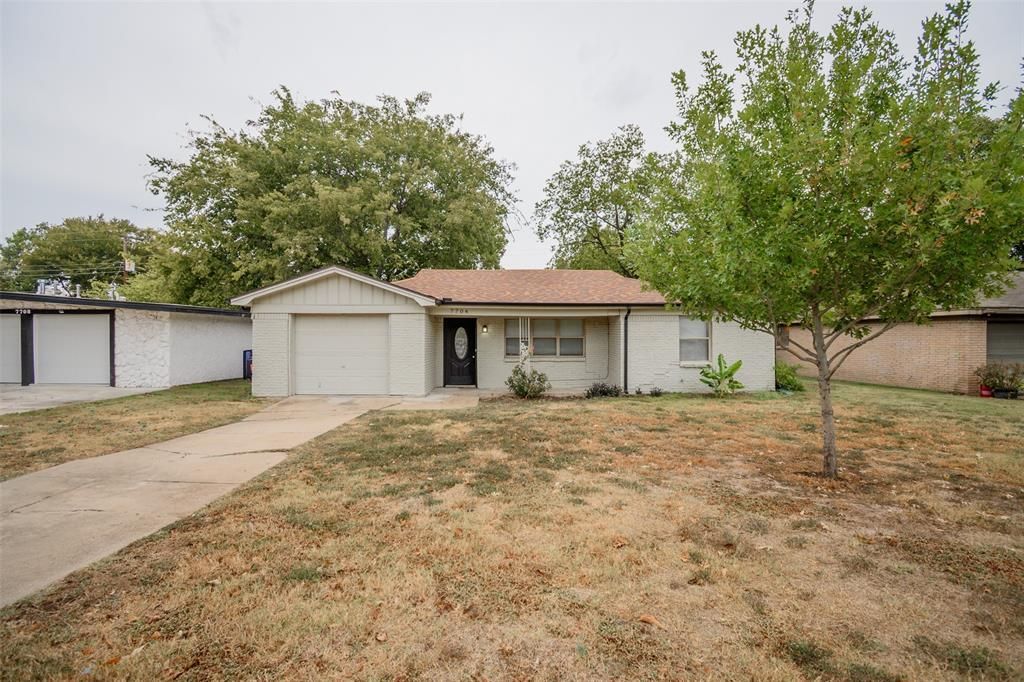 7704 Carlos Street, White Settlement, TX 76108 Main Photo