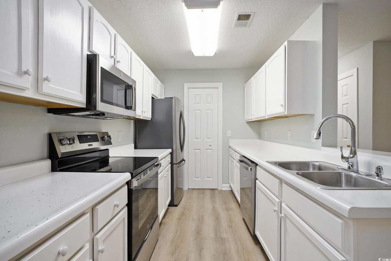 4390 Daphne Ln. Photo 12