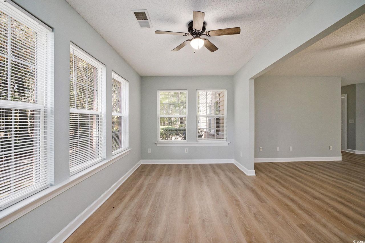 4390 Daphne Ln. Photo 8