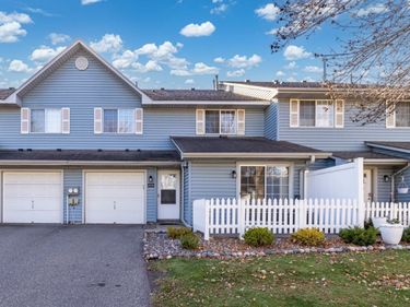 2578 Bedford Court, Unit 15, Mendota Heights, MN 55120