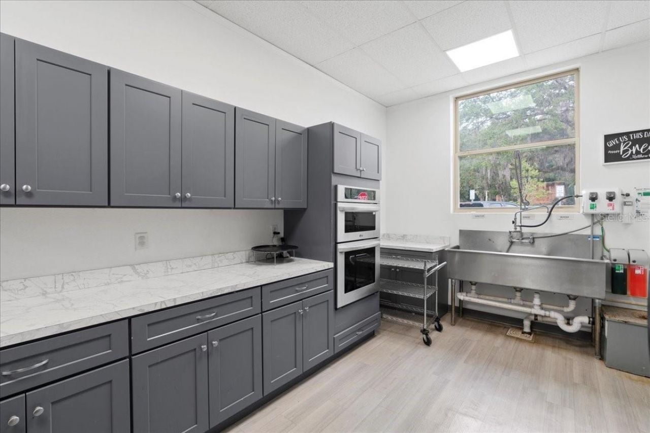 1938 NE Waldo Road, Gainesville, FL 32609 Photo