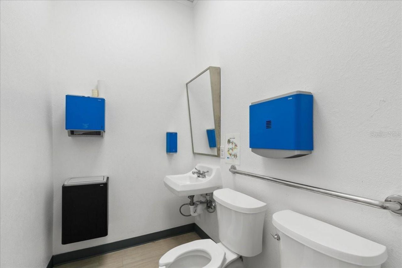 1938 NE Waldo Road, Gainesville, FL 32609 Photo