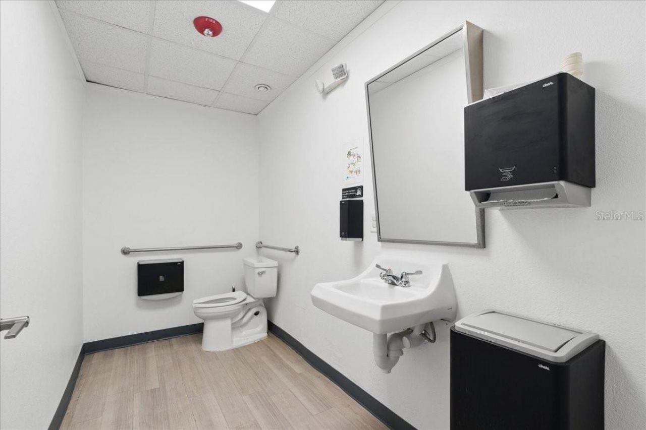 1938 NE Waldo Road, Gainesville, FL 32609 Photo