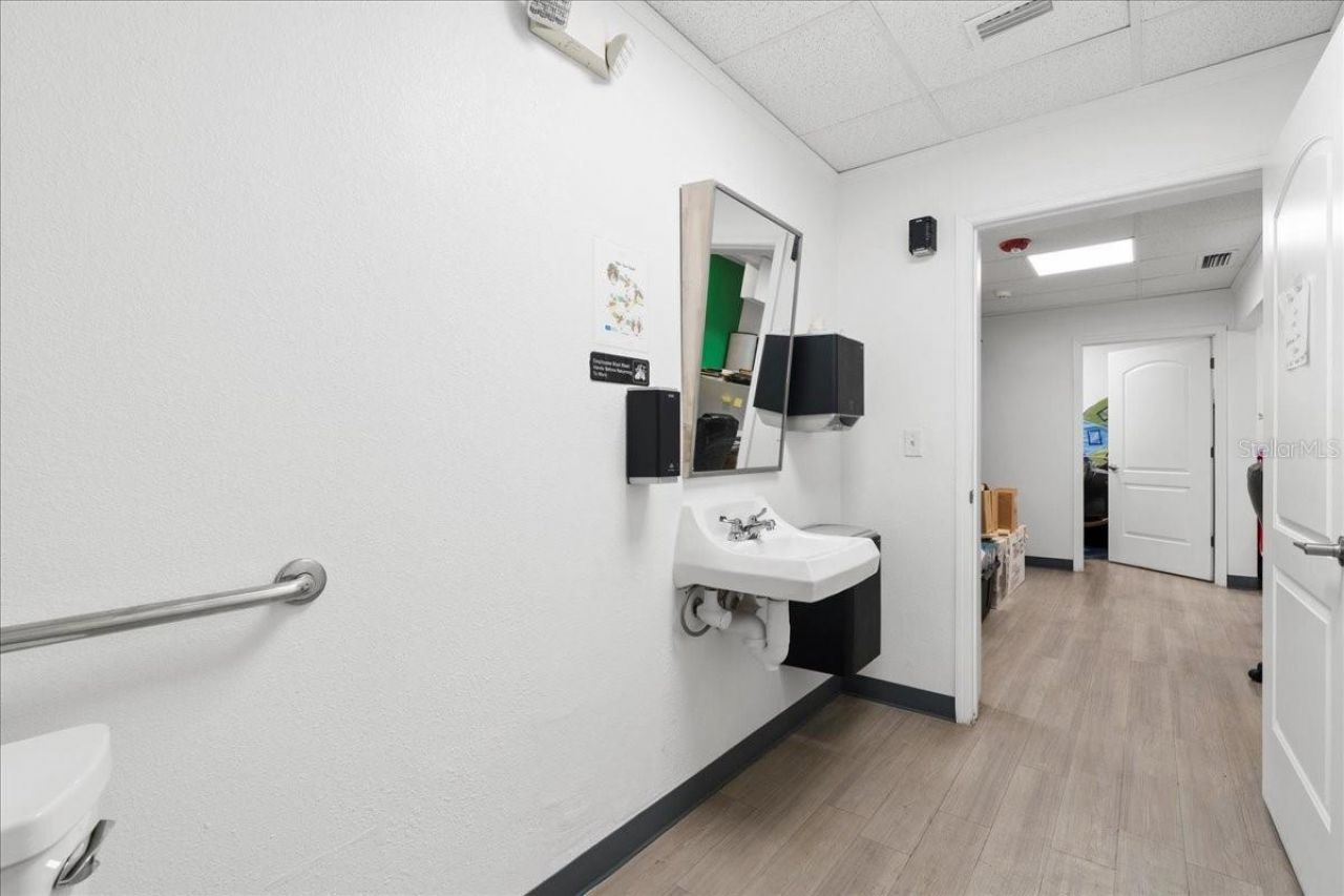 1938 NE Waldo Road, Gainesville, FL 32609 Photo