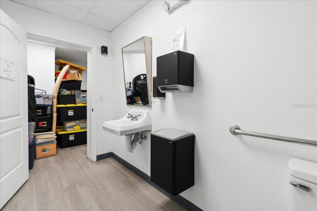 1938 NE Waldo Road, Gainesville, FL 32609 Photo