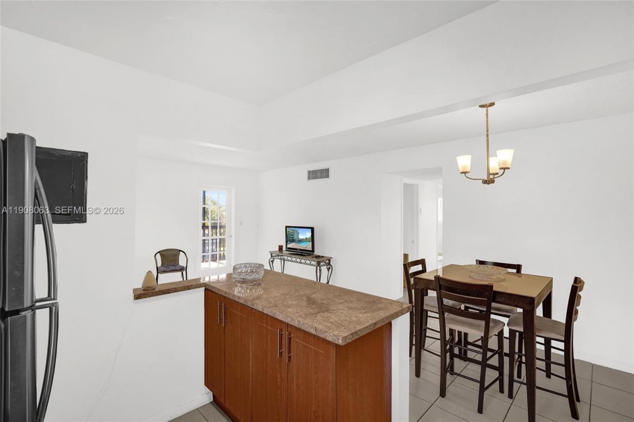 1425 Arthur St, Unit 301A, Hollywood, FL 33020 Photo