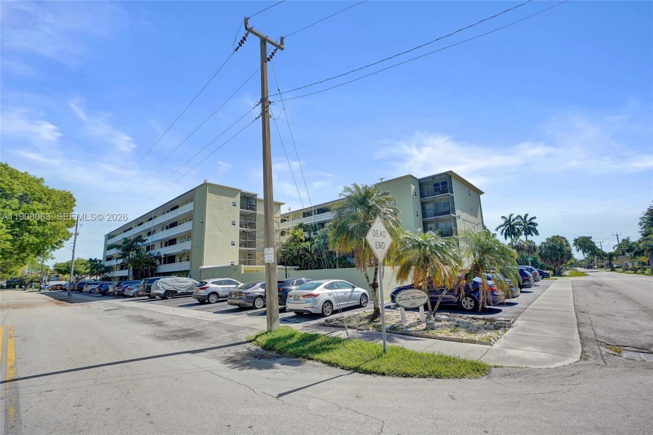1425 Arthur St, Unit 301A, Hollywood, FL 33020 Photo
