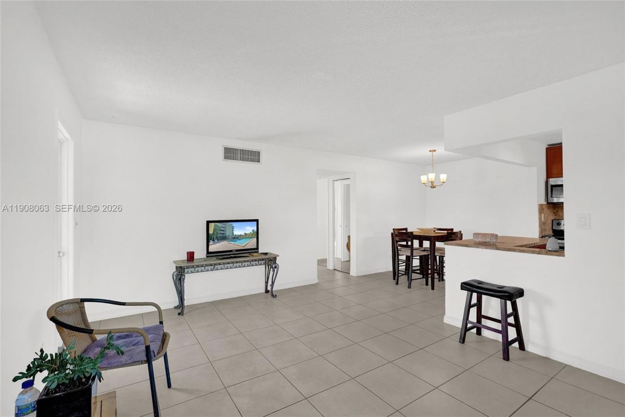 1425 Arthur St, Unit 301A, Hollywood, FL 33020 Photo