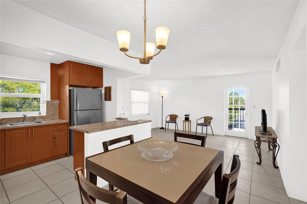 1425 Arthur St, Unit 301A, Hollywood, FL 33020 Photo