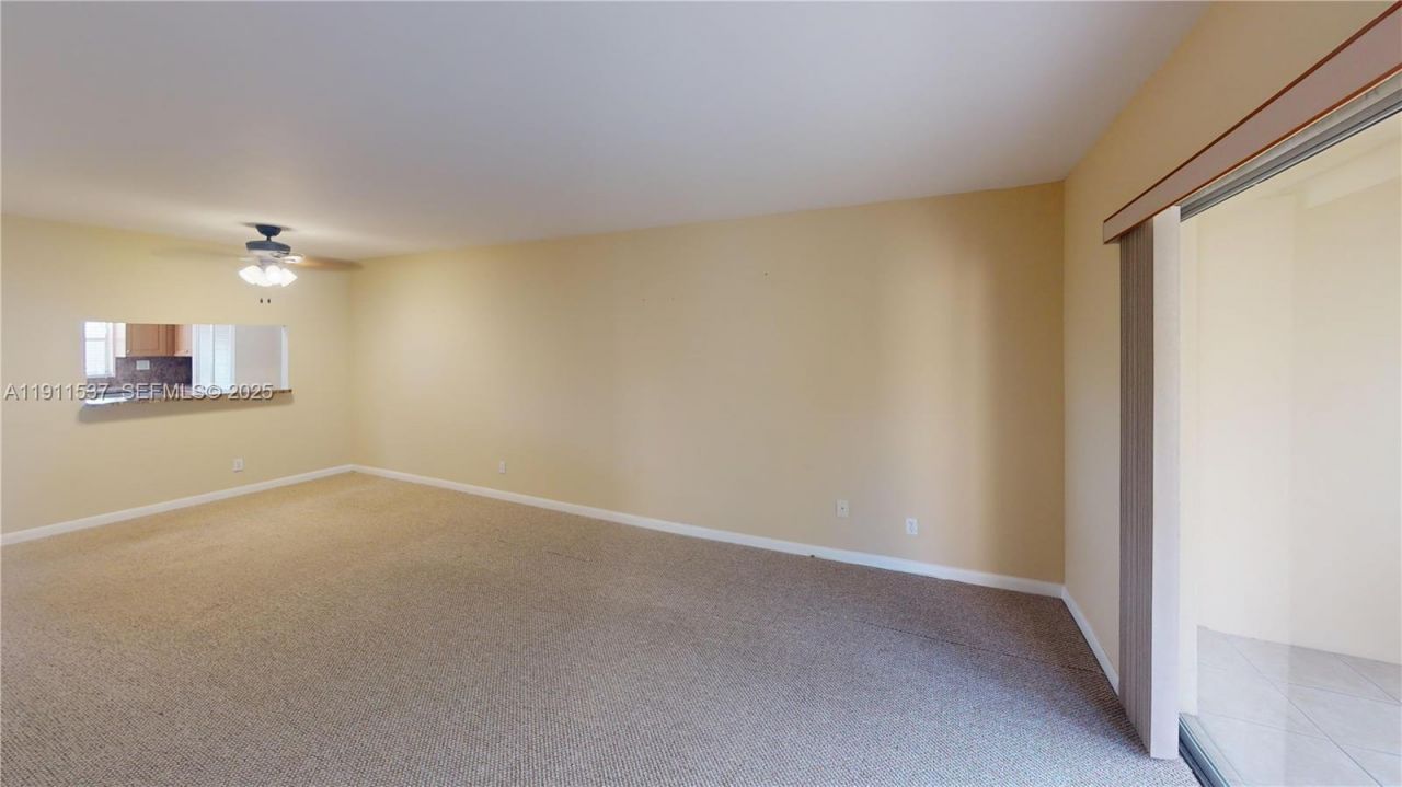 9301 Sunrise Lakes Blvd, Unit 303, Sunrise, FL 33322 Photo