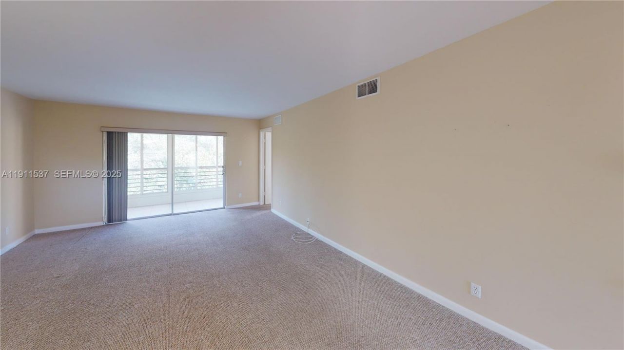 9301 Sunrise Lakes Blvd, Unit 303, Sunrise, FL 33322 Photo