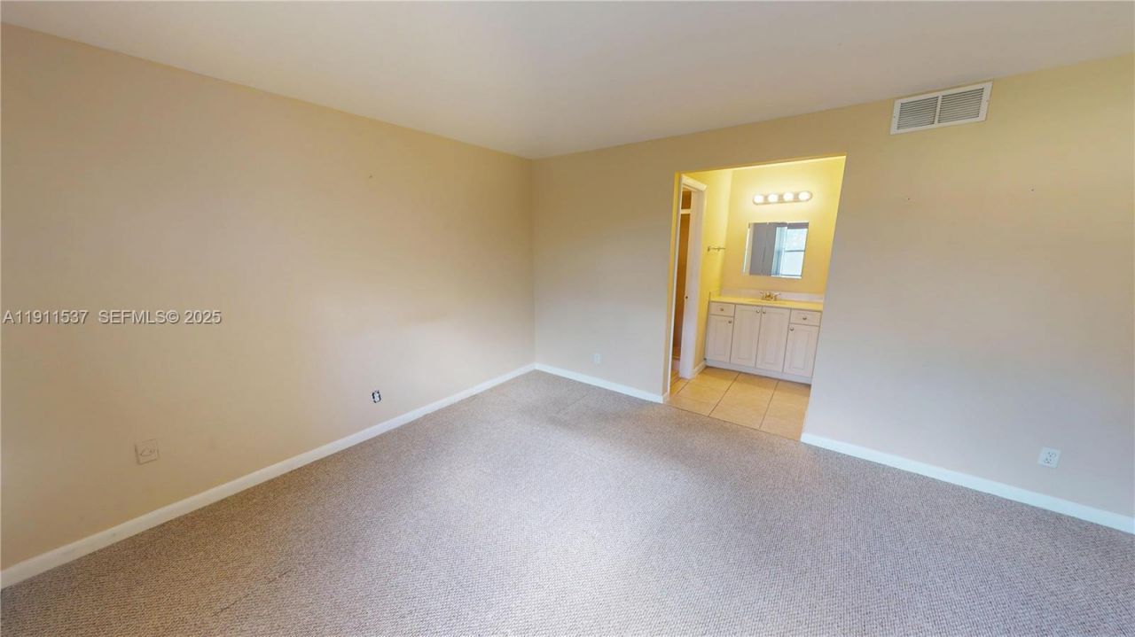 9301 Sunrise Lakes Blvd, Unit 303, Sunrise, FL 33322 Photo