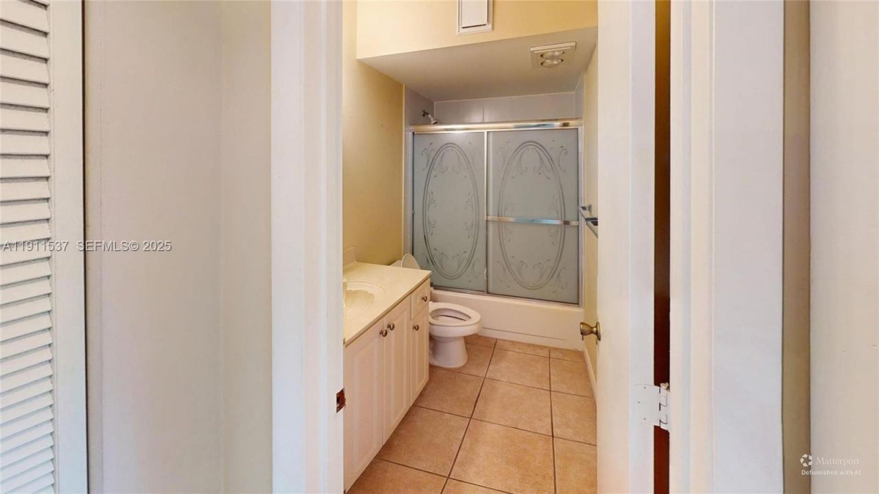 9301 Sunrise Lakes Blvd, Unit 303, Sunrise, FL 33322 Photo