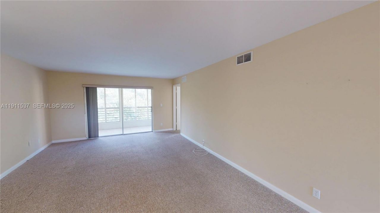 9301 Sunrise Lakes Blvd, Unit 303, Sunrise, FL 33322 Photo