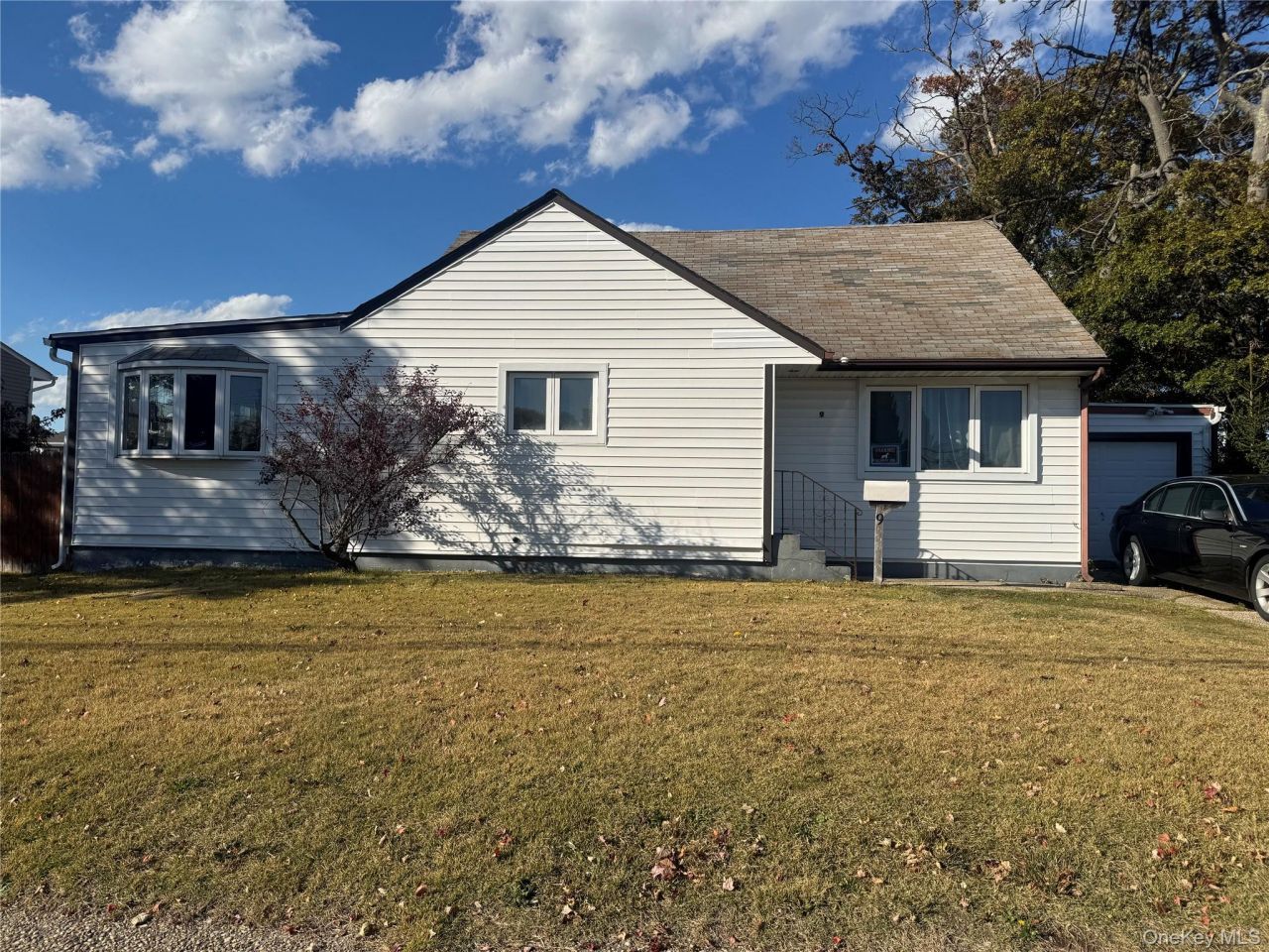 9 Pratt Street, West Babylon, NY 11704 Main Photo