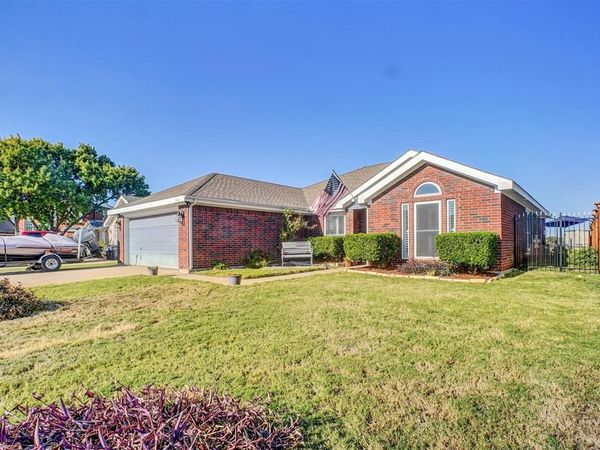 3732 Cove Meadow Lane, Fort Worth, TX 76123