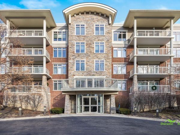 425 N BENJAMIN Drive, Unit 205, Vernon Hills, IL 60061