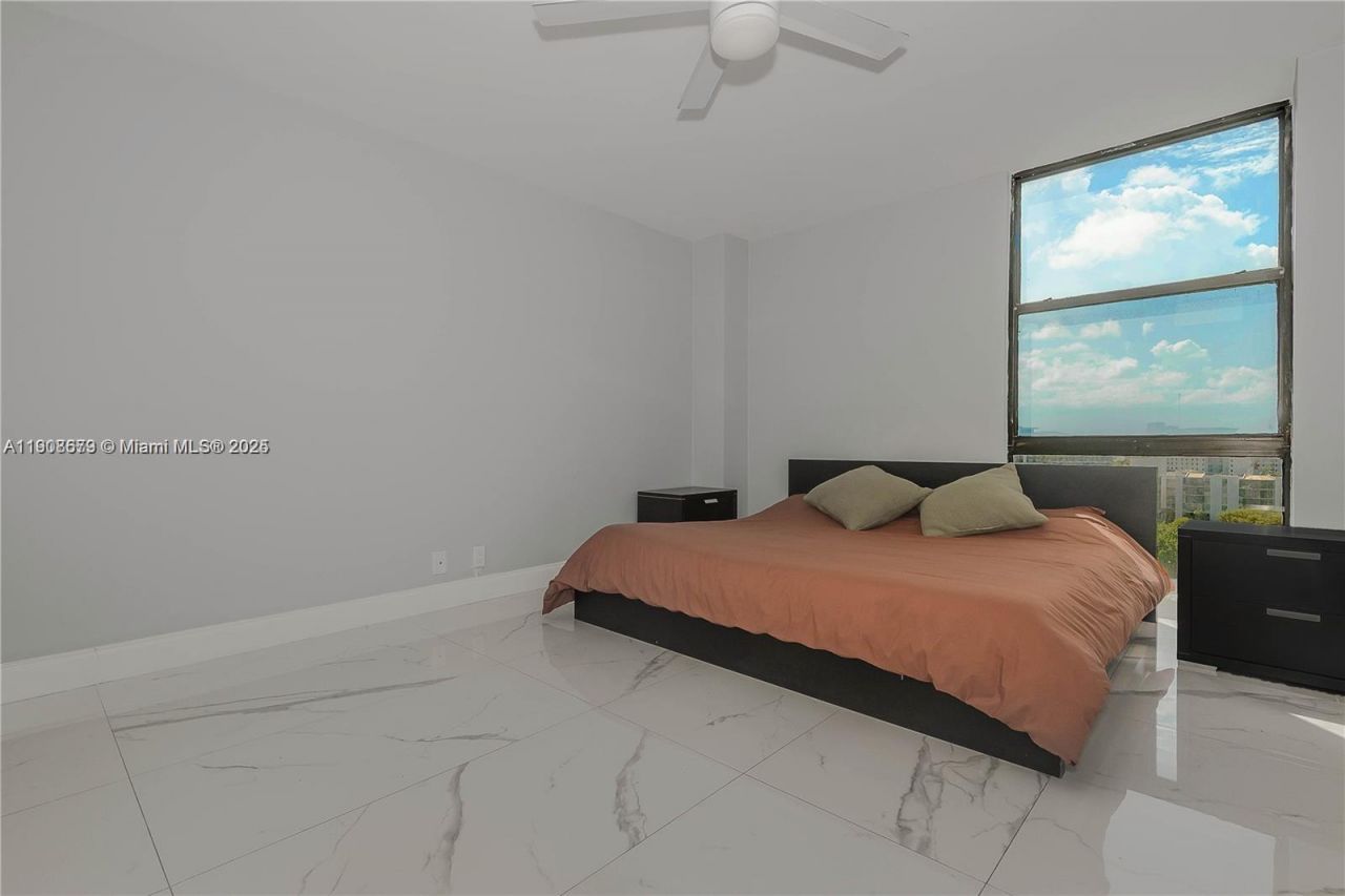 20301 W Country Club Dr, Unit 1221, Aventura, FL 33180 Photo