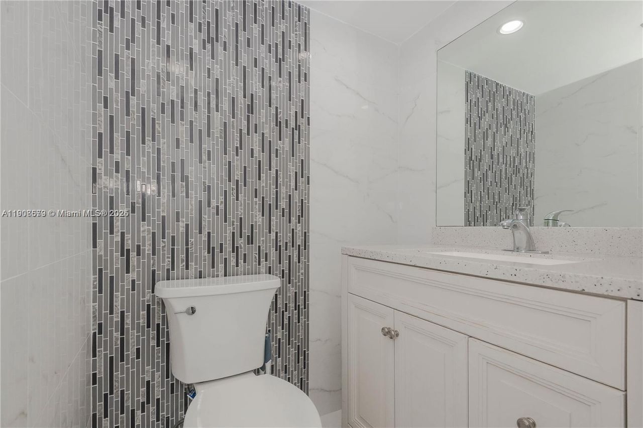 20301 W Country Club Dr, Unit 1221, Aventura, FL 33180 Photo