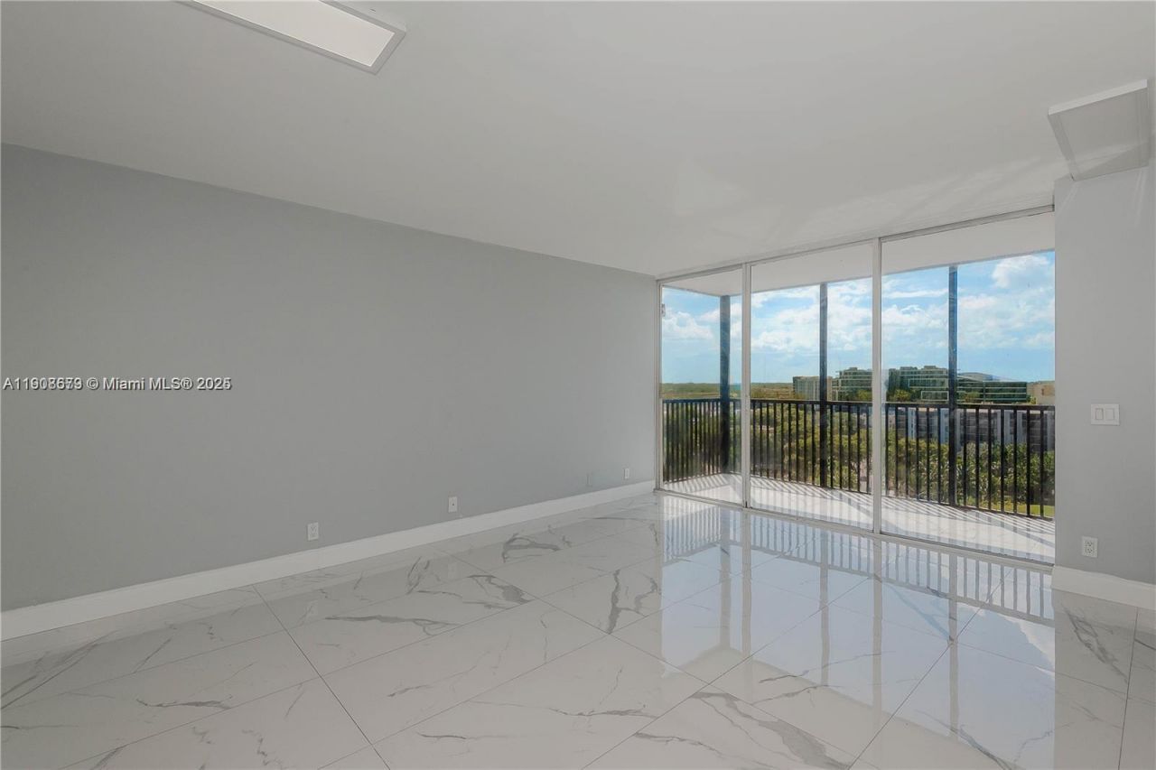 20301 W Country Club Dr, Unit 1221, Aventura, FL 33180 Photo