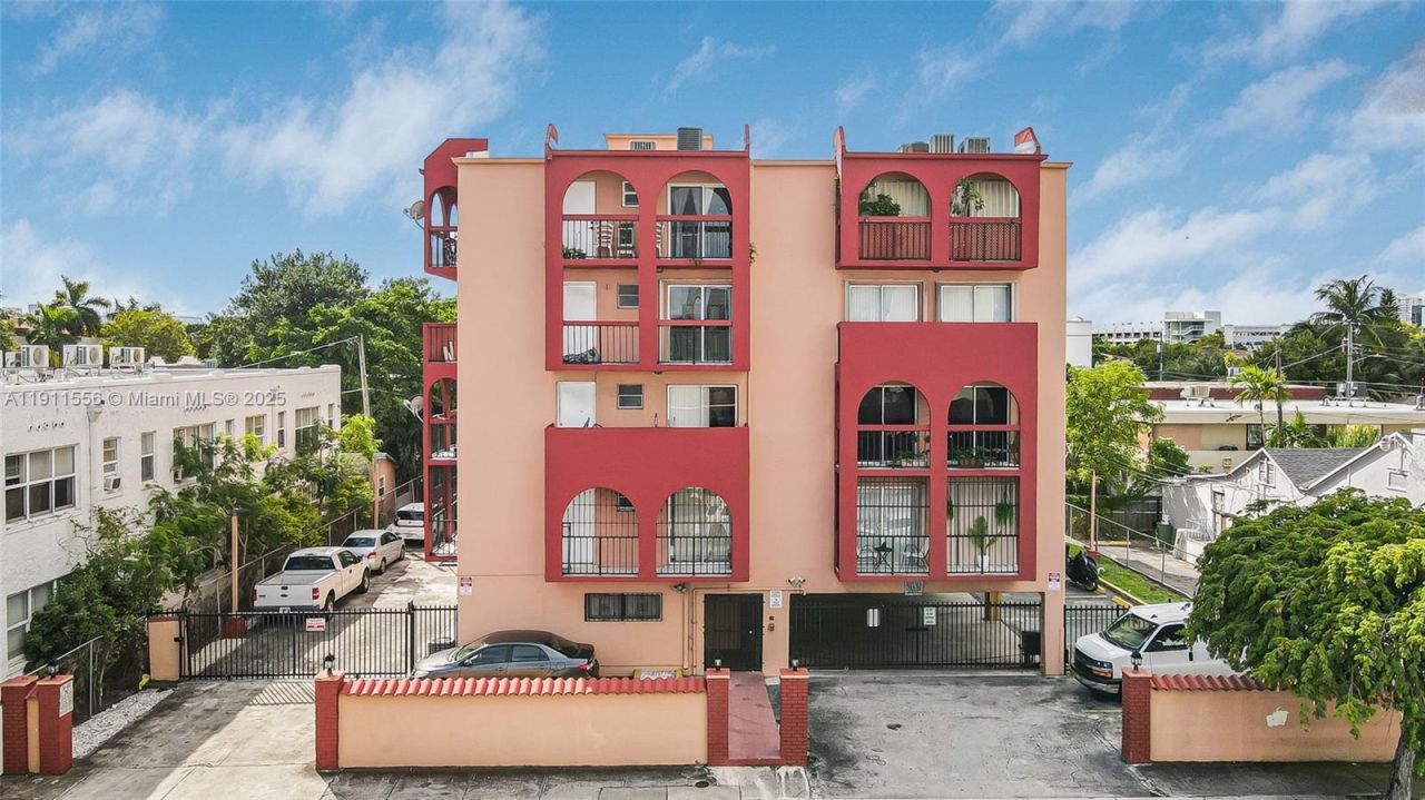 420 NW 12th Ave, Unit 41, Miami, FL 33128 Photo