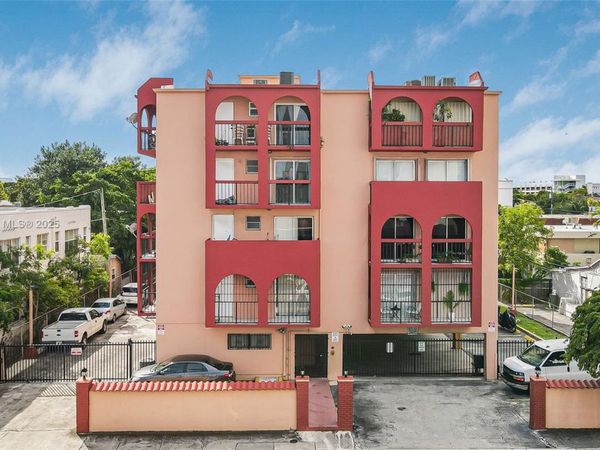 420 NW 12th Ave, Unit 41, Miami, FL 33128