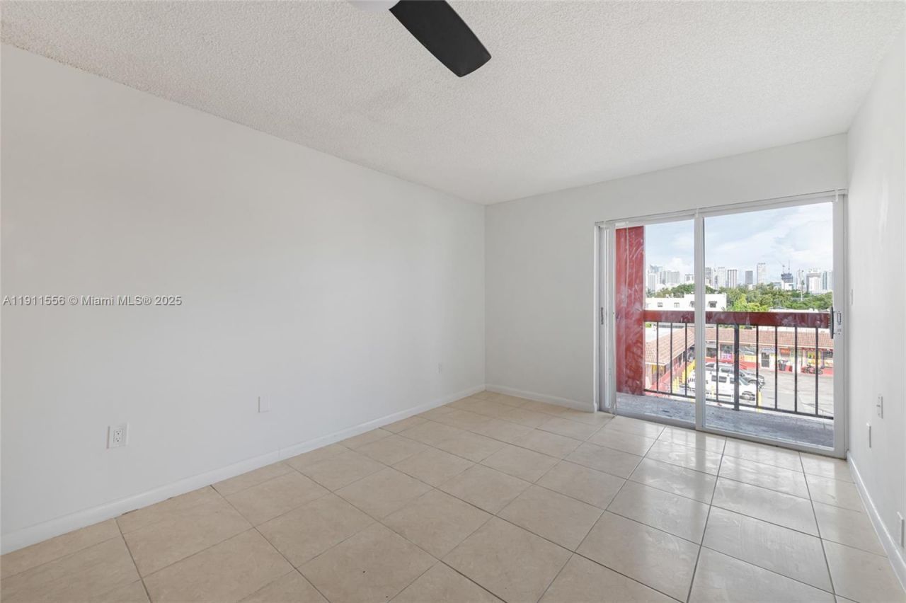 420 NW 12th Ave, Unit 41, Miami, FL 33128 Photo