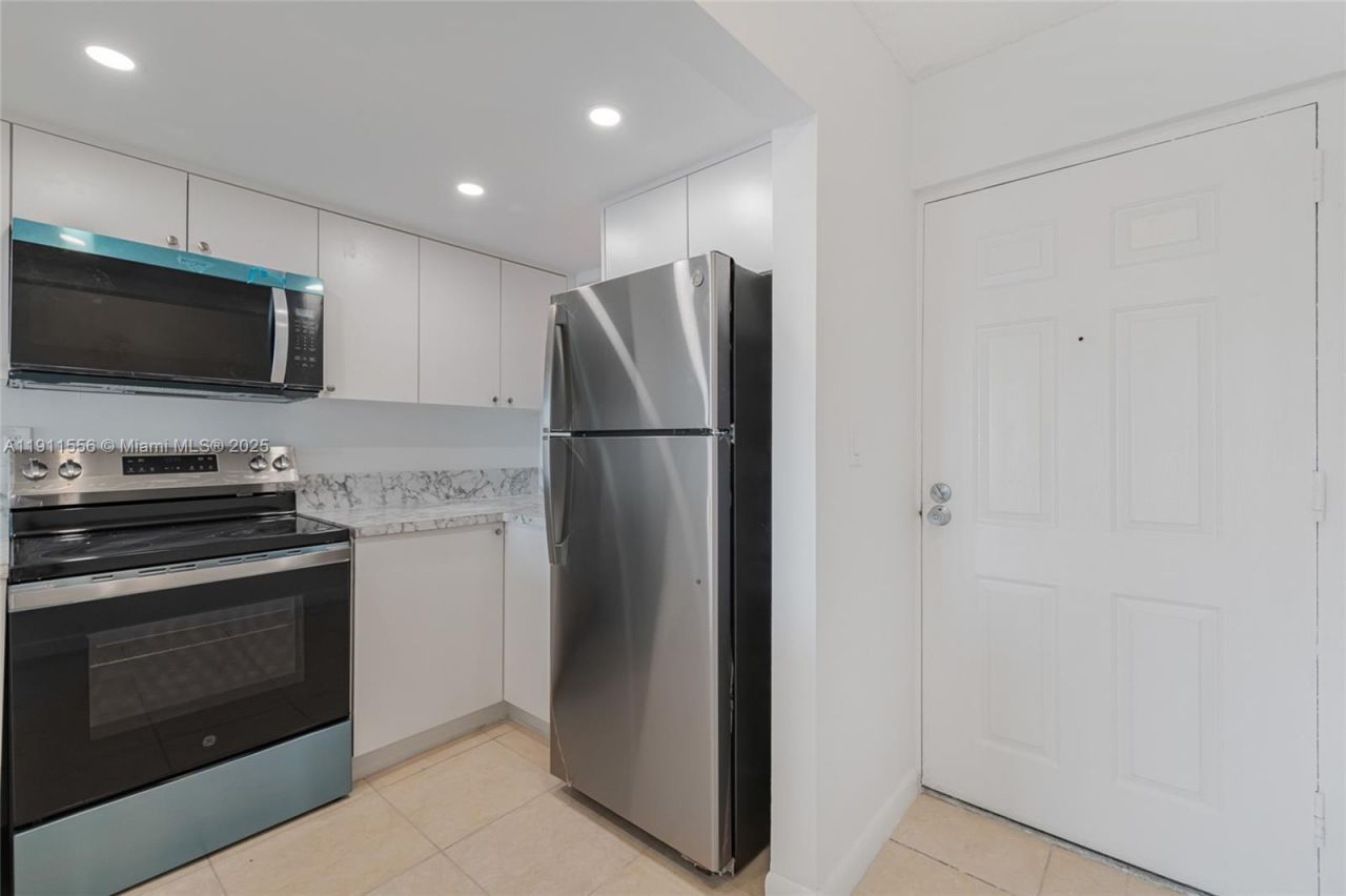 420 NW 12th Ave, Unit 41, Miami, FL 33128 Photo