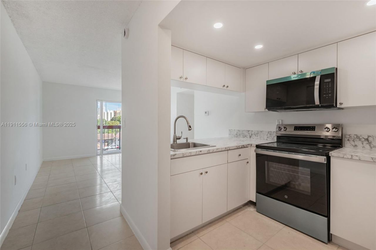 420 NW 12th Ave, Unit 41, Miami, FL 33128 Photo